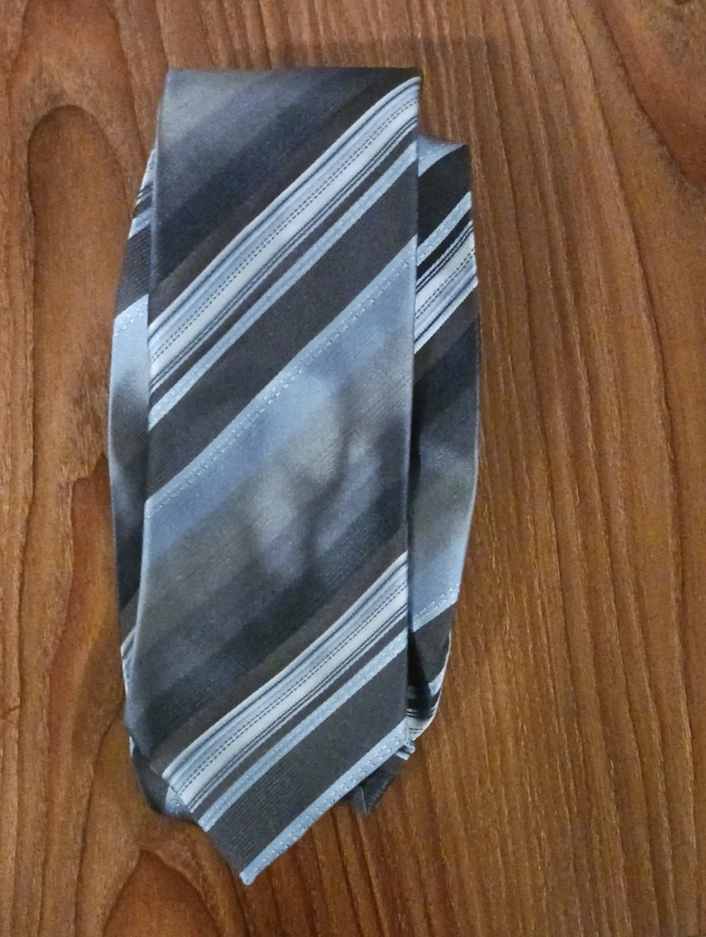 Kenneth Cole Reaction Striped Gray and Black Silk Tie